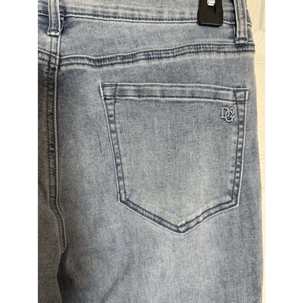DG2 Diane Gilman New Classic Stretch Light Wash Straight Leg Jeans, 12P